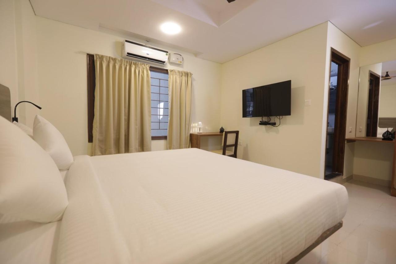 Elysian Grand Hotel บังกาลอร์ ภายนอก รูปภาพ
