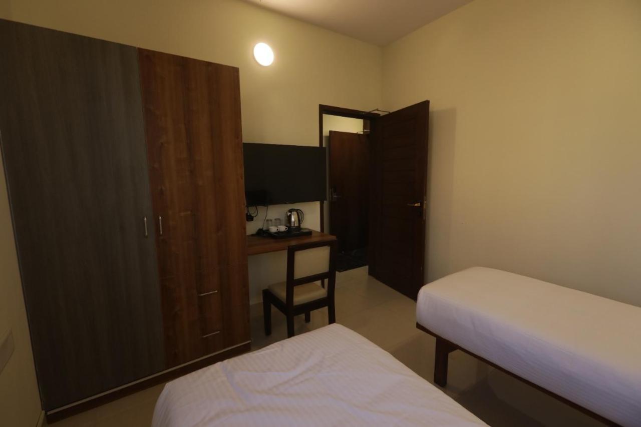 Elysian Grand Hotel บังกาลอร์ ภายนอก รูปภาพ